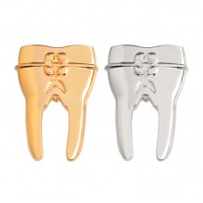 Odznak příslušnosti ke stomatologickým oborům - Zub ve zlaté barvě. 